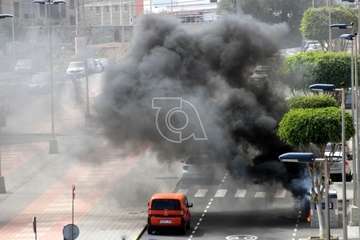 Incendio de un contenedor en la rambla de Pedro Lezcano (Foto TA)